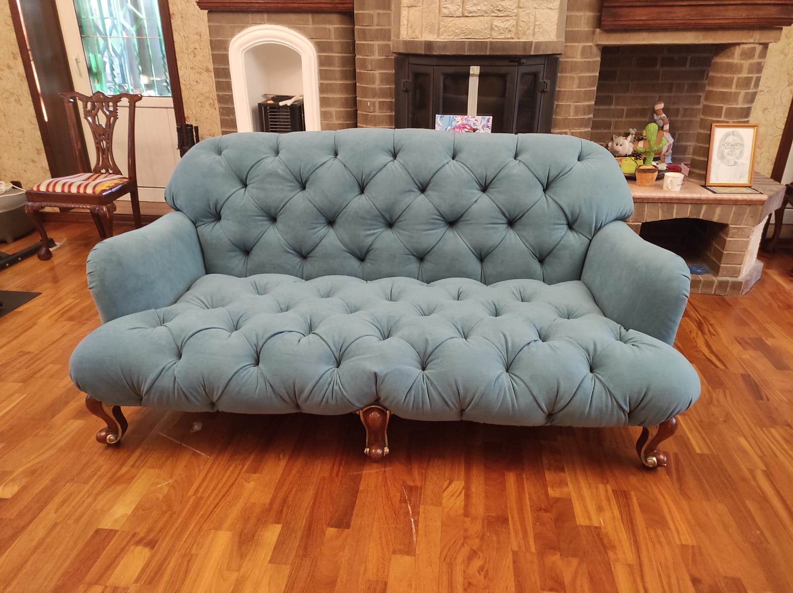 Перетяжка дивана. Строитель